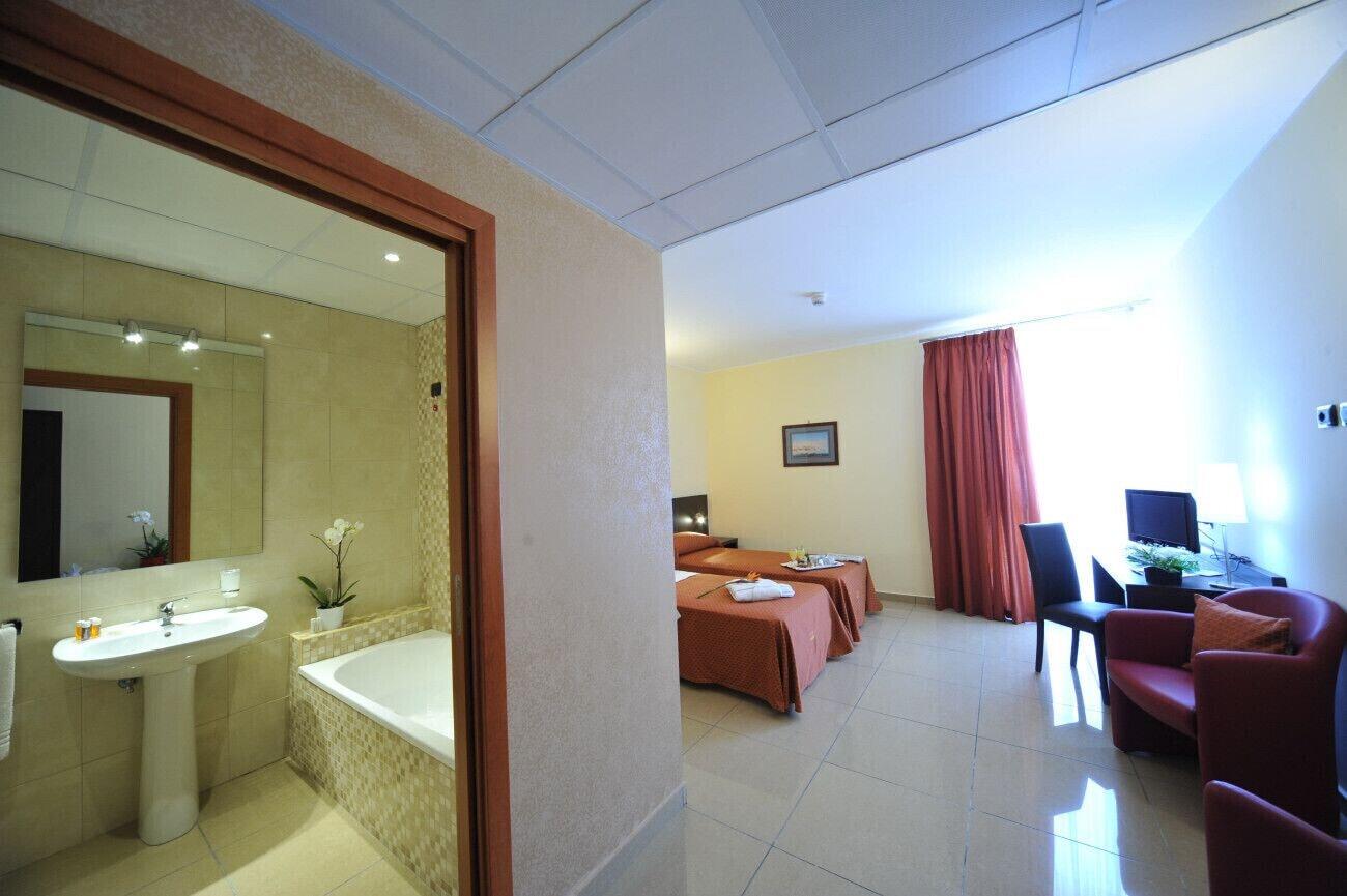 Hotel Tiempo Napoli